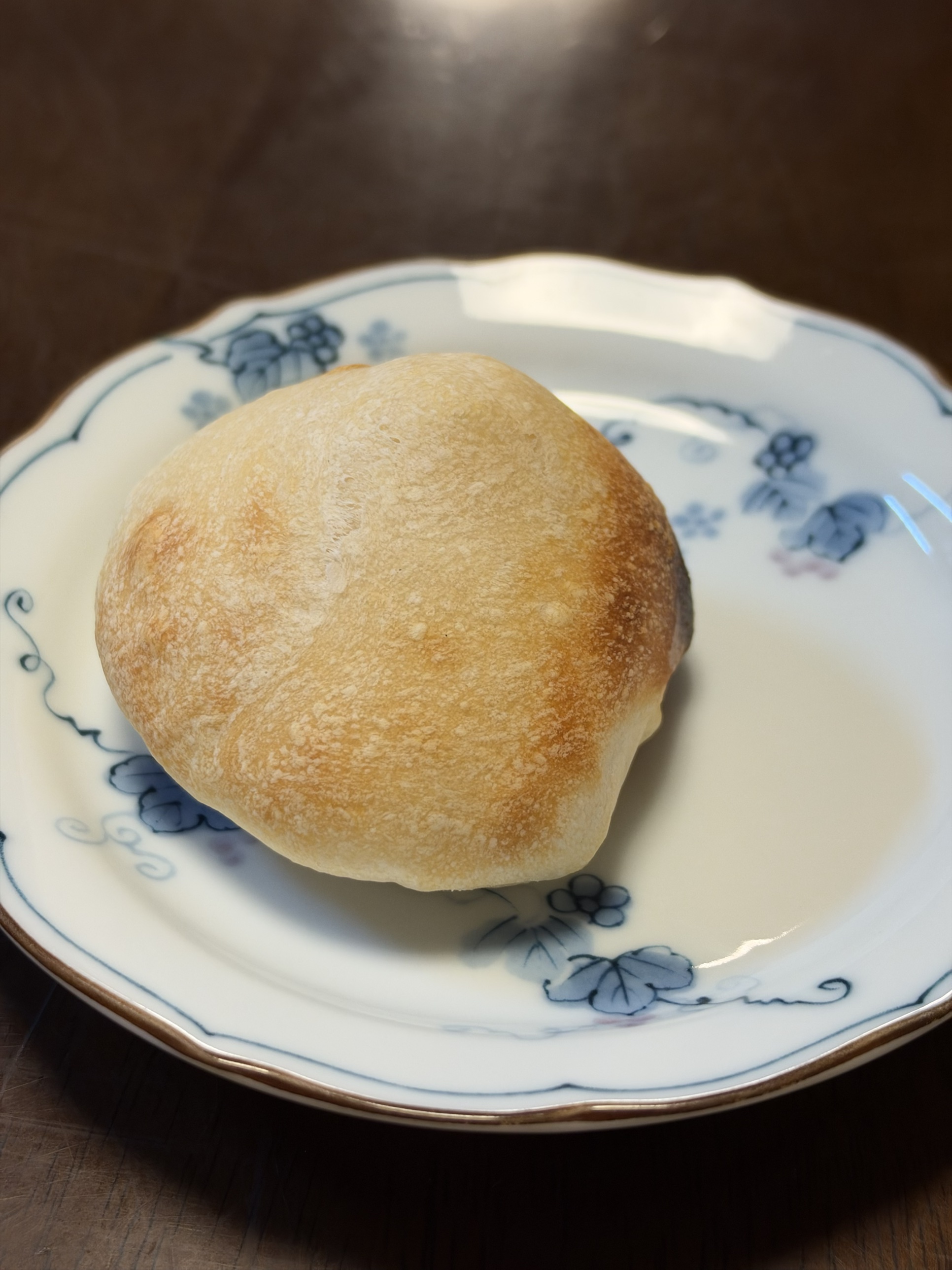 焼き上がりのプチパン
