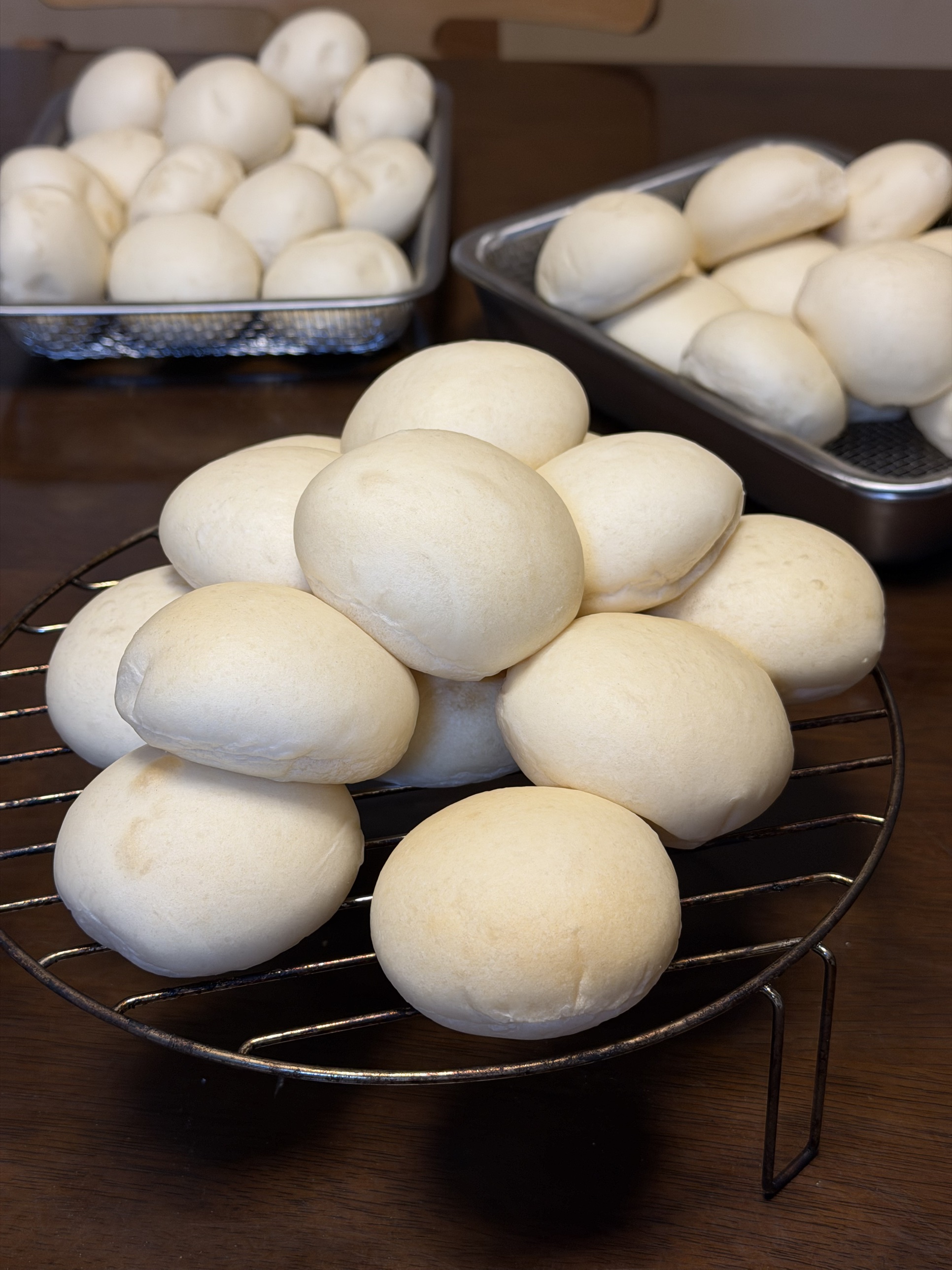 通常発酵で焼き上げた丸パン 45個
